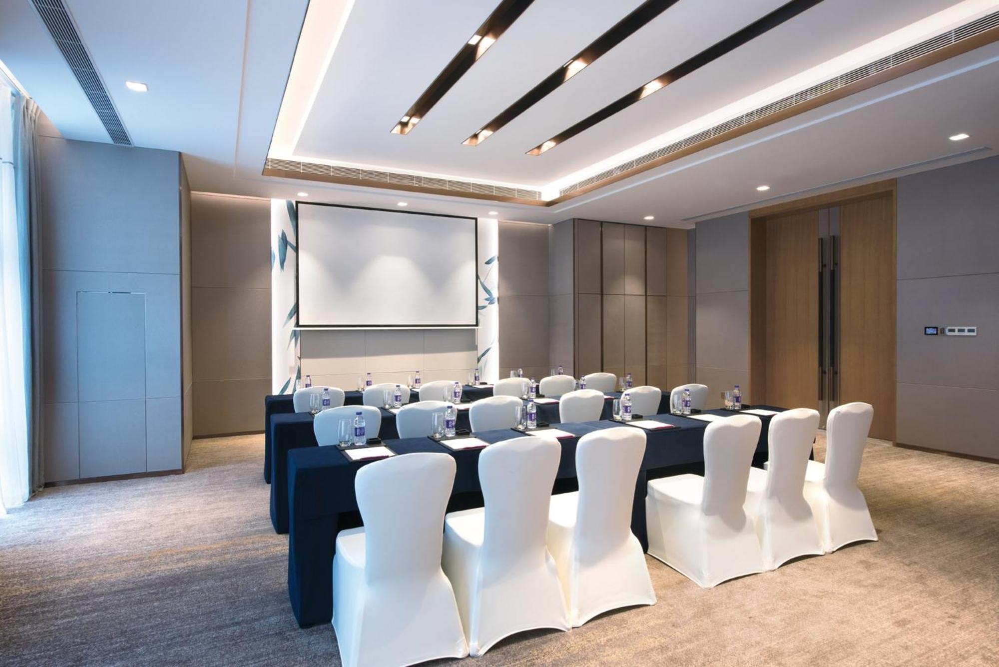 Crowne Plaza Hangzhou Qiantang - The Subway Can Reach The West Lake Scenic Area As Well As The Airport And High-Speed Rail Station, Adjacent To Jinsha Lake And Longfor Paradise Walk Экстерьер фото